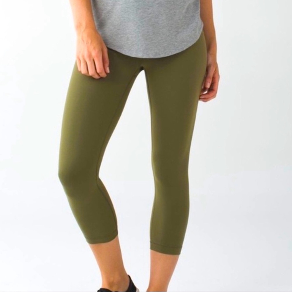 Lululemon Wonder Under Cropped Leggings